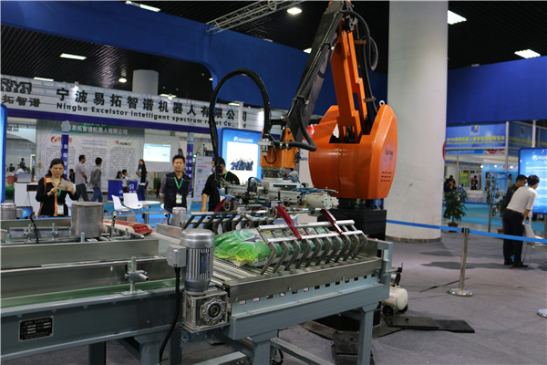 大華重工參加2016年中國洛陽國際機器人暨智能裝備展覽會 - 現(xiàn)場04