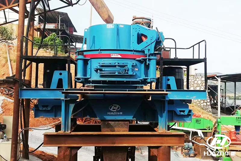 立式?jīng)_擊破碎機(jī)