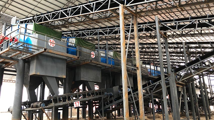 立式復(fù)合破碎機(jī)