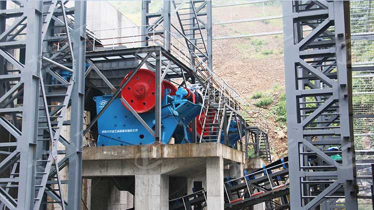 時產(chǎn)300噸砂石骨料生產(chǎn)線常見設(shè)備