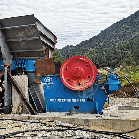 如何保證顎式破碎機(jī)的安全運(yùn)行 